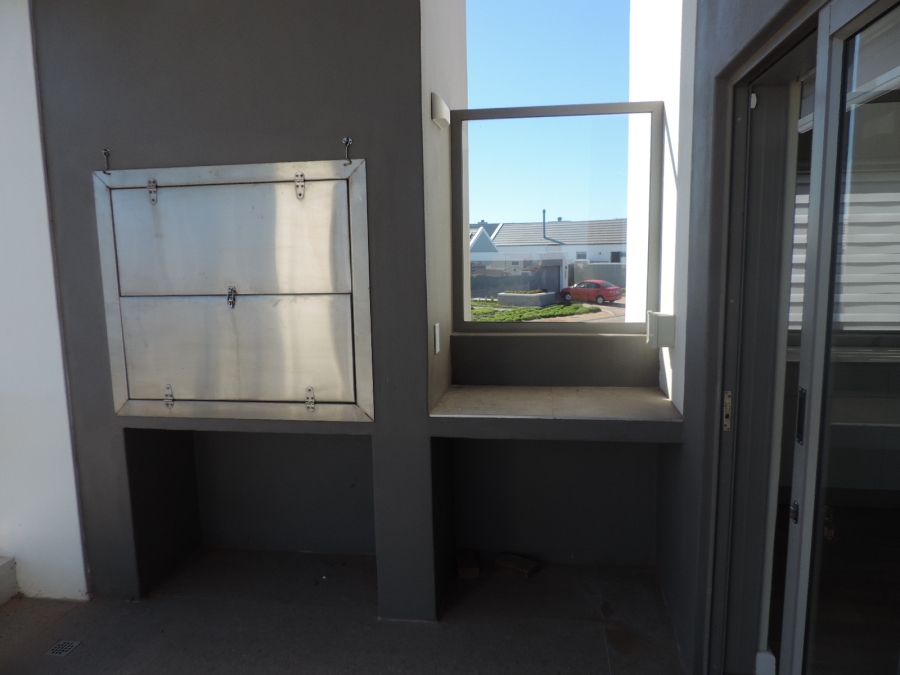 To Let 2 Bedroom Property for Rent in Langebaan Country Estate Western Cape